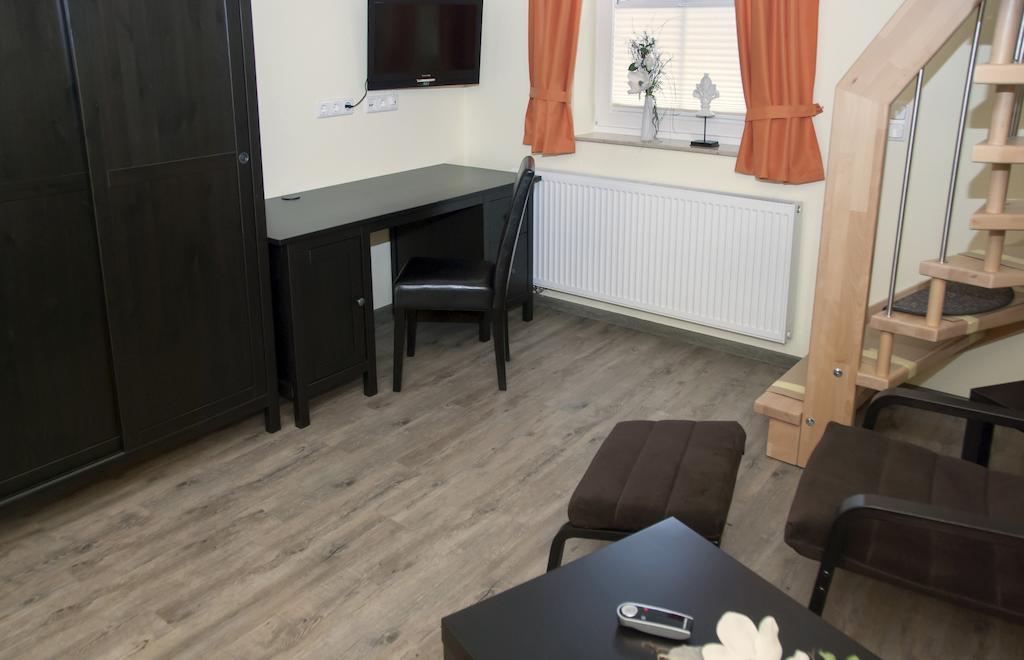 Landhotel Altes Pfarrhaus Kindelbrueck Room photo