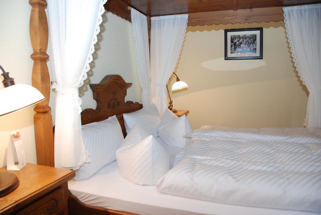 Landhotel Altes Pfarrhaus Kindelbrueck Room photo